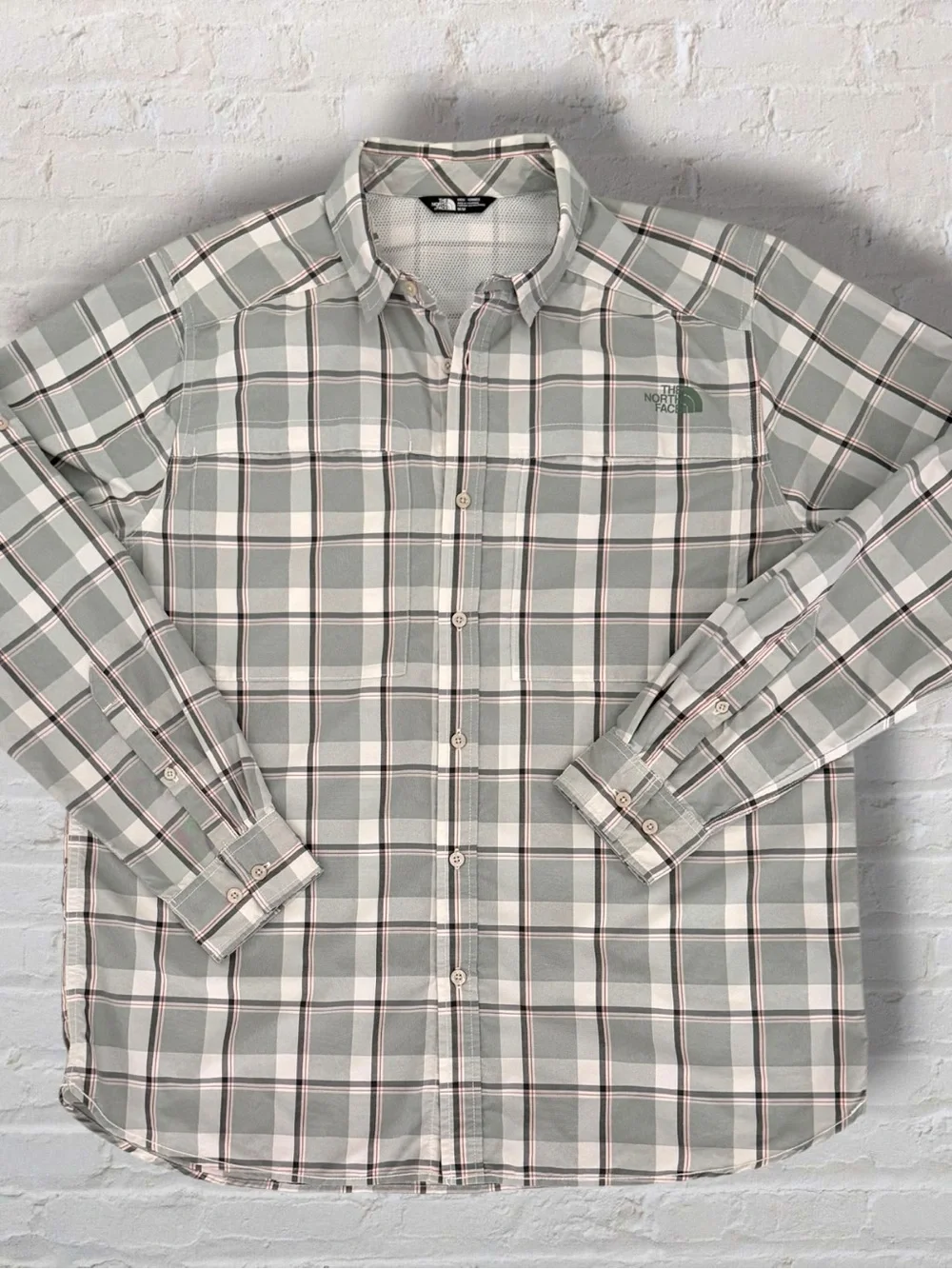 The North Face Traverse Men M Sage Green Plaid Vented Hiking Shirt